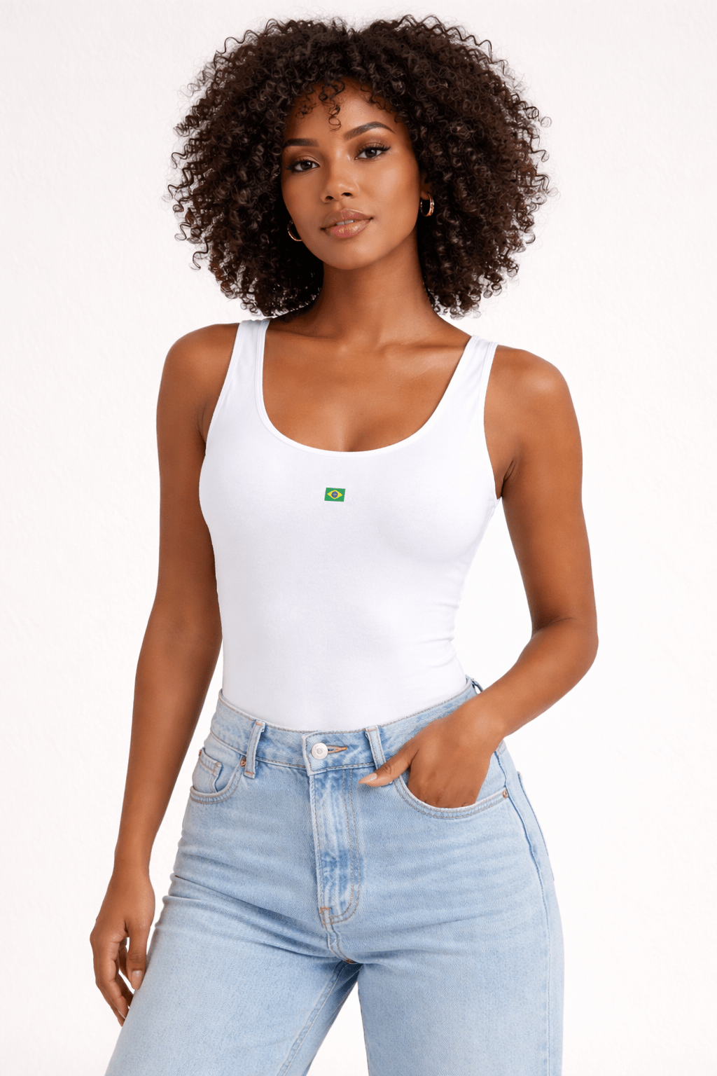 Body blanco minimalista con detalle de Brasil